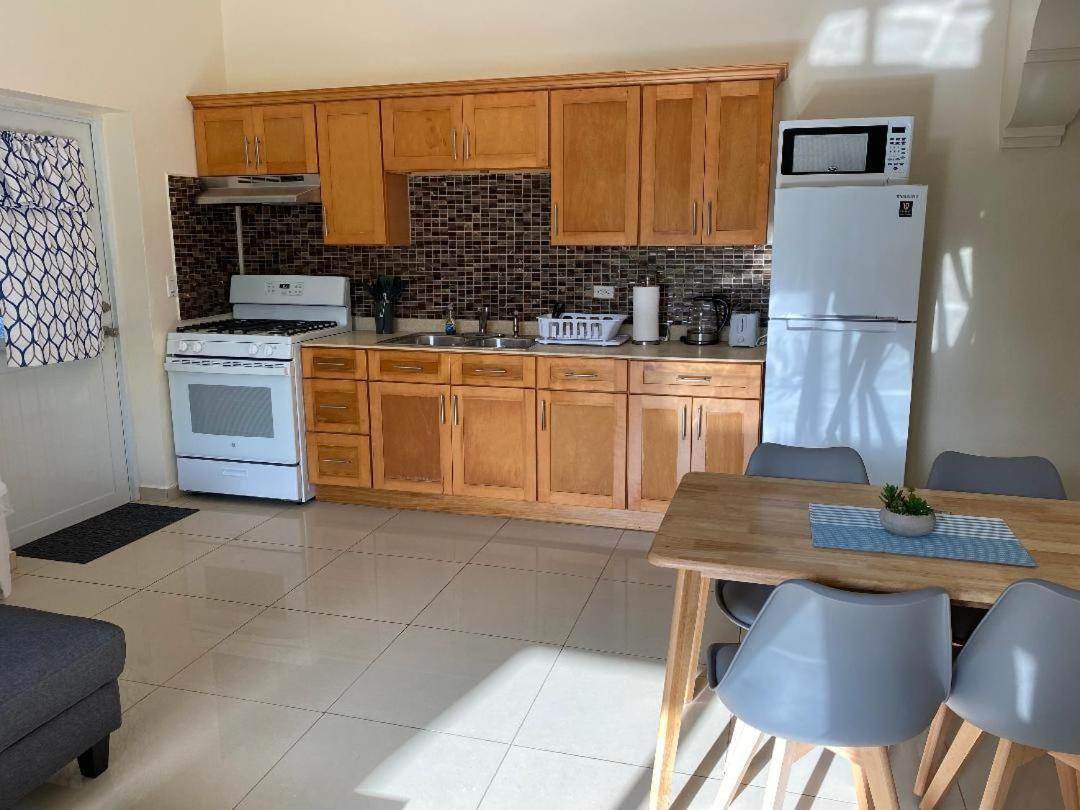 Lovely 2 Bedroom Apartment In Quiet Neighborhood! Philipsburg  Ngoại thất bức ảnh